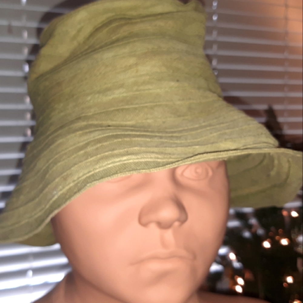 Vintage green linen bucket hat